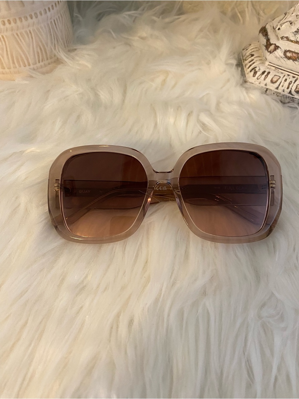Quay Oversized Brown Gradient Women's Sunglasses - Picture 9 of 9